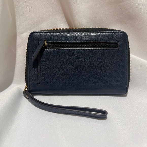 Fossil 6 1/4 x 4 Navy zipper wallet with wristlet - Picture 2 of 6
